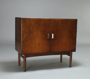 Dansk møbelproducent. Skænk