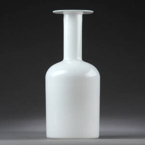 Otto Bauer for Holmegaardkastrup. Vase 