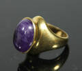 Ring, 18K guld med cabochonslipad ametist