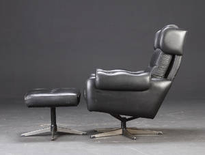 Dansk møbelproducent. Hvilestol, læder. Med skammel 2