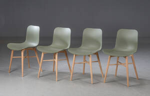 Rune Krøjgaard  Knut Bendik Humlevik for NORR11. Fire stole model Langue Original Dining Chair, massiv bøg og grøn plast 4
