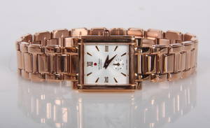 Les Cubeurs Geneve. Swiss Made dameur med rubin.