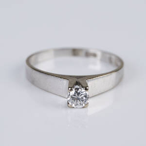 Ring, 18 k guld med diamant ca 0,20 ct