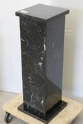 Marmorpiedestal
