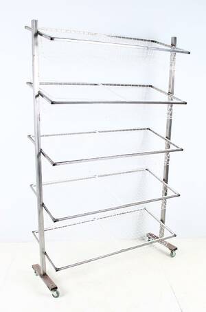 Butiksställhyllor på hjul