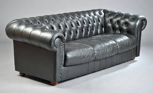 Tre-pers sofa i Chesterfieldform