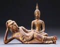 To Buddhaer af forgyldt metal og træ 2
