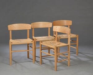 Børge Mogensen. Fire stole af bøg, Folkestolen, model J-39 4 Denne vare er sat til omsalg under nyt varenummer 4730269