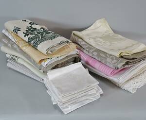 Parti dukar  servetter, mestadels linne, 30 delar