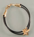 Armbånd med vedhæng i guld med brillant 0,04 ct.