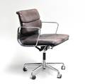 Charles Eames 1907-1978. Soft Pad kontorstol, Model EA-217