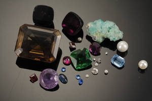 Samling diverse slebne smykkesten, Brillianter mm.