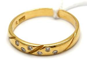 Ring med diamanter