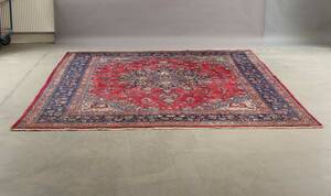 Orientalsk tæppe, 395 x 291 cm.