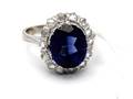 Ring i vitguld