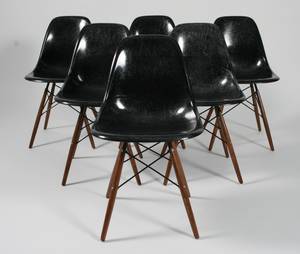 Charles Eames 1907-1978 Sæt på seks DSW skalstole i sort glasfiber 6