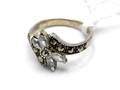 Ring med stenar