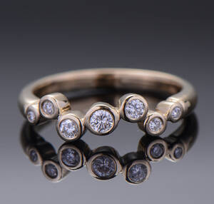 Ring af 14 kt guld med brillanter  Denne vare er sat til omsalg under nyt varenummer 4971018