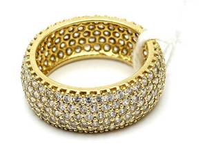 Ring med stenar