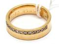Ring med diamanter
