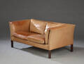 Stouby. To-pers. sofa i læder