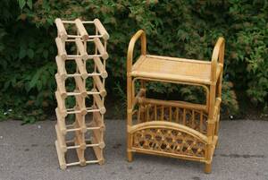 Tidningsställ i rotting samt vinställ