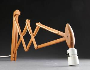 Erik Hansen for Le Klint. Sakselampe af eg, model 324