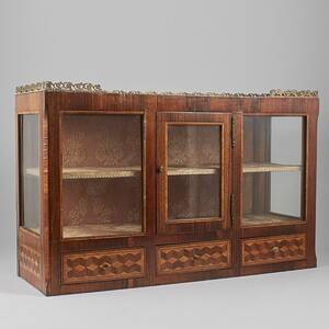 Väggvitrin, Intarsia