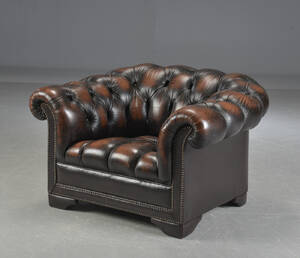 Lænestol i Chesterfield stil