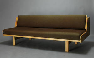 H. J. Wegner. Daybed  briks