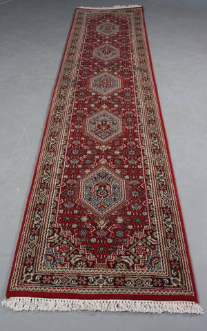 Kashmir Bidjar, 80 x 375 cm