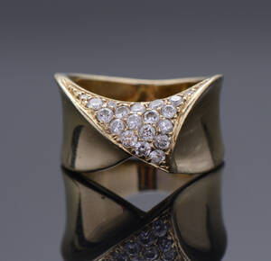 Brillantring af 14 kt. guld