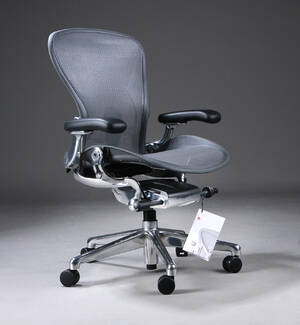 Donald Chadwick  William Stump. Multijusterbar kontorstol, model Aeron, str. B