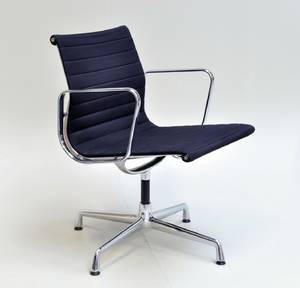 Charles Eames 1907 - 1978. Kontorstol, model EA-108