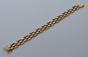 Armbånd af 14 kt. guld med rhombeformede led