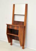 Dansk Møbelproducent. Entrémøbel i Rio palisander. 1960erne
