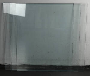 Tre bordplader af hærdet glas, 100 x 100 cm. 3