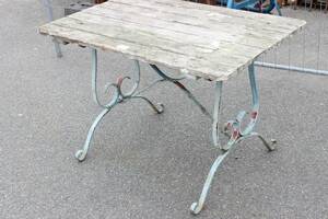 Trädgårdsbord