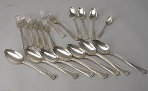 Samling diverse dobbeltriflet sølvbestik 19