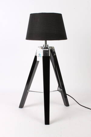 Wiinback lille bordgulvlampe. Gulvlampe på trefod