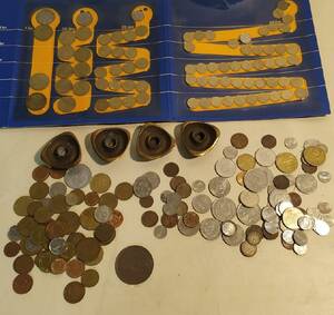 Mynt och ljusstakar stämplade Trosa