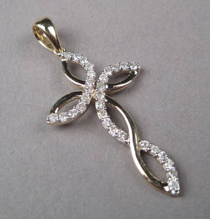 Diamantvedhæng iform af kors med diamanter ca. 0,40 ct.