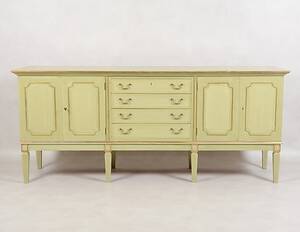 SIDEBOARD, bemålad med förgylld dekor, Louis XVI stil, 1900-tal.