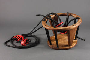 IKEA, baby gynge af teak  Denne vare er sat til omsalg under nyt varenummer 4345597