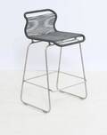 Verner Panton. VP ONE barstol i farven umami green Denne vare er sat til omsalg under nyt varenummer 4963766