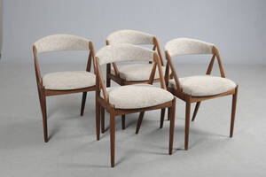 Kai Kristiansen. Et sæt på fire stole af teaktræ 4 
