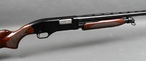 Jagtgevær Pumpgun Model 1300 Winchester kaliber 12-76Magnum med udskiftelig choke