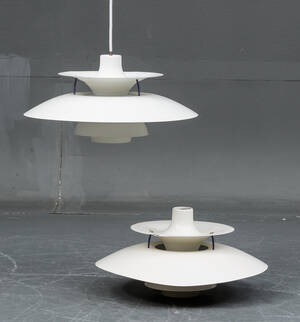 Poul Henningsen. Par PH5 pendler. 2