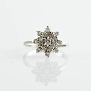 Ring 14 k vitguld diamanter