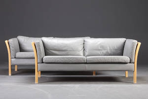 Stouby. To 2½-pers. sofaer, bøg og læder 2